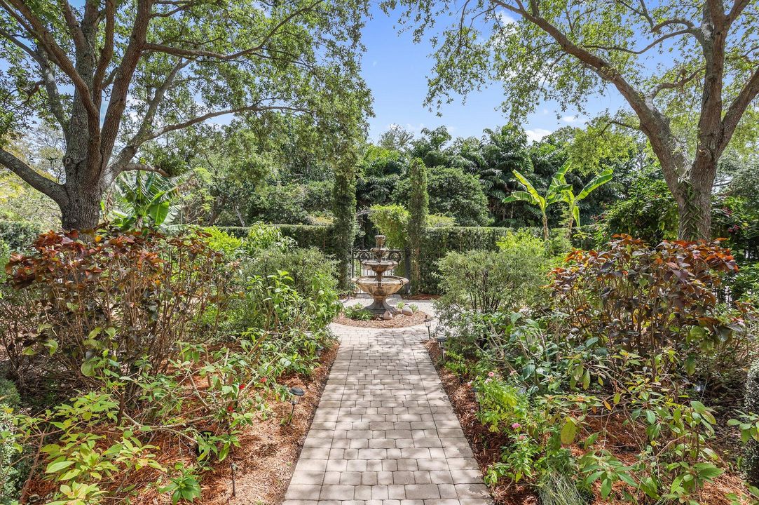 For Sale: $3,265,000 (5 beds, 5 baths, 4182 Square Feet)