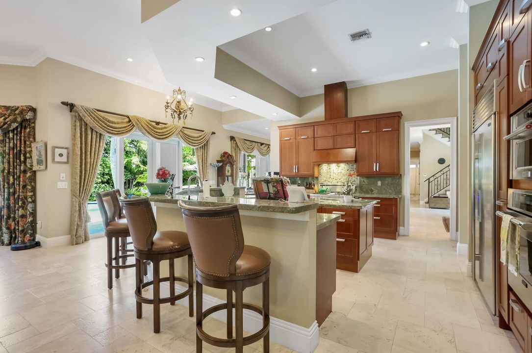 For Sale: $3,265,000 (5 beds, 5 baths, 4182 Square Feet)