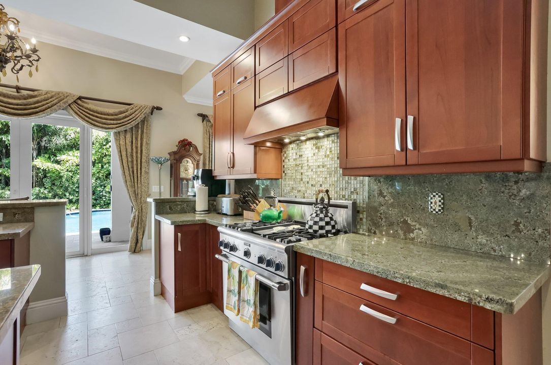 For Sale: $3,265,000 (5 beds, 5 baths, 4182 Square Feet)