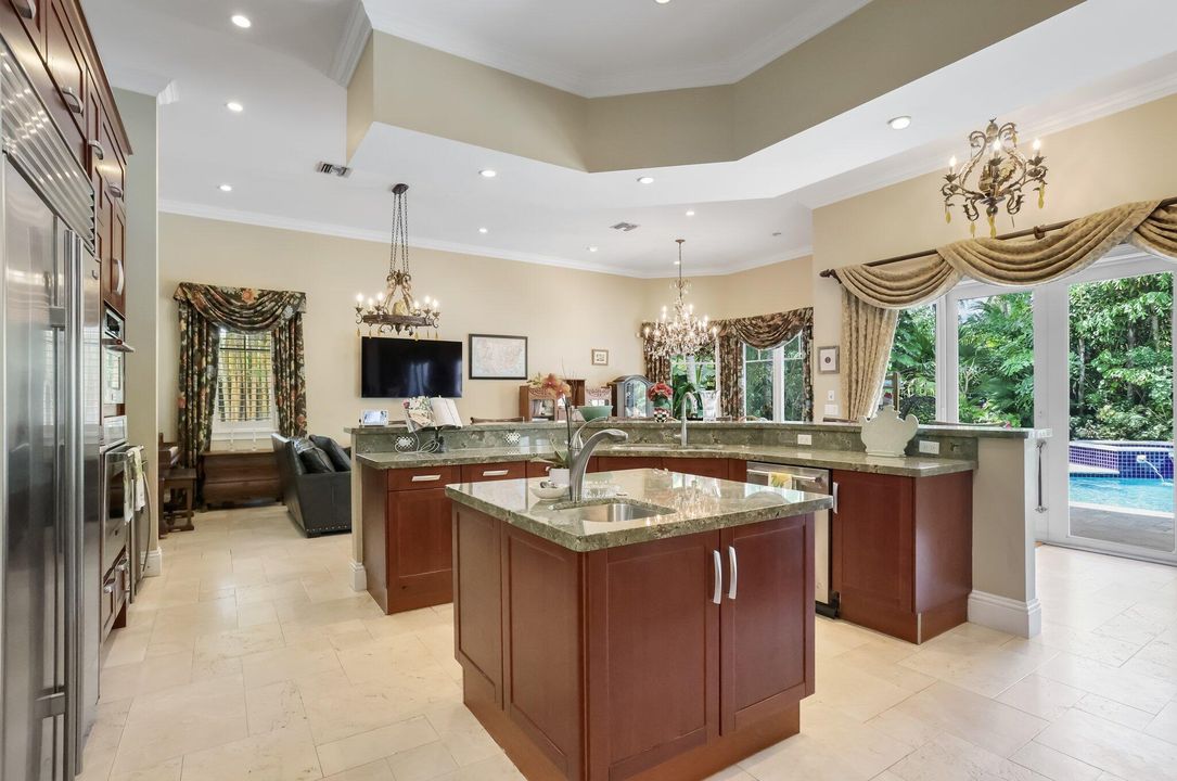 For Sale: $3,265,000 (5 beds, 5 baths, 4182 Square Feet)