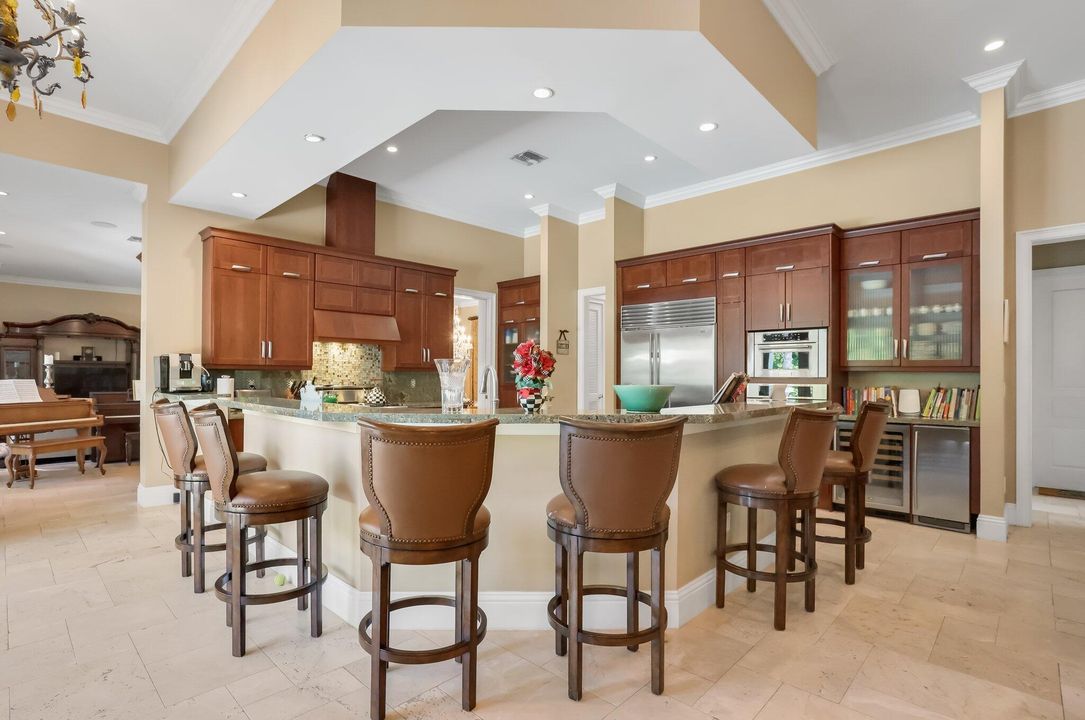 For Sale: $3,265,000 (5 beds, 5 baths, 4182 Square Feet)