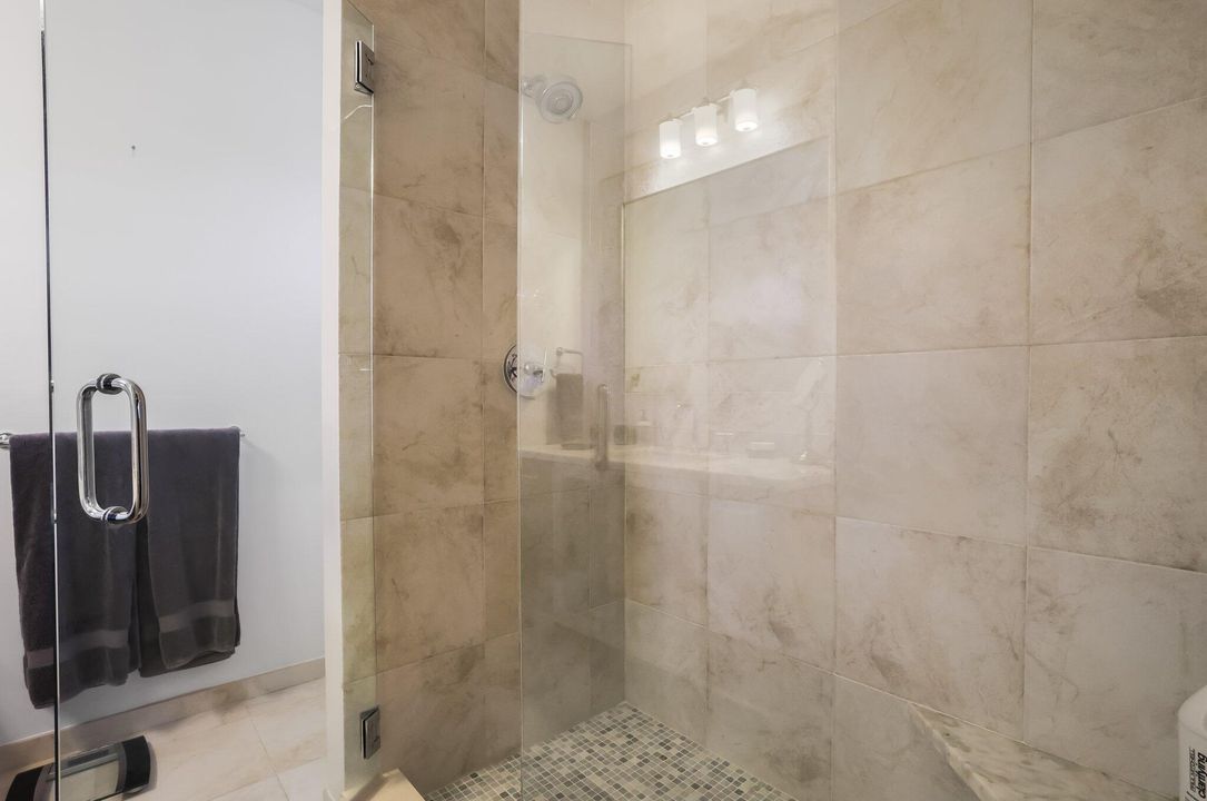 For Sale: $3,265,000 (5 beds, 5 baths, 4182 Square Feet)