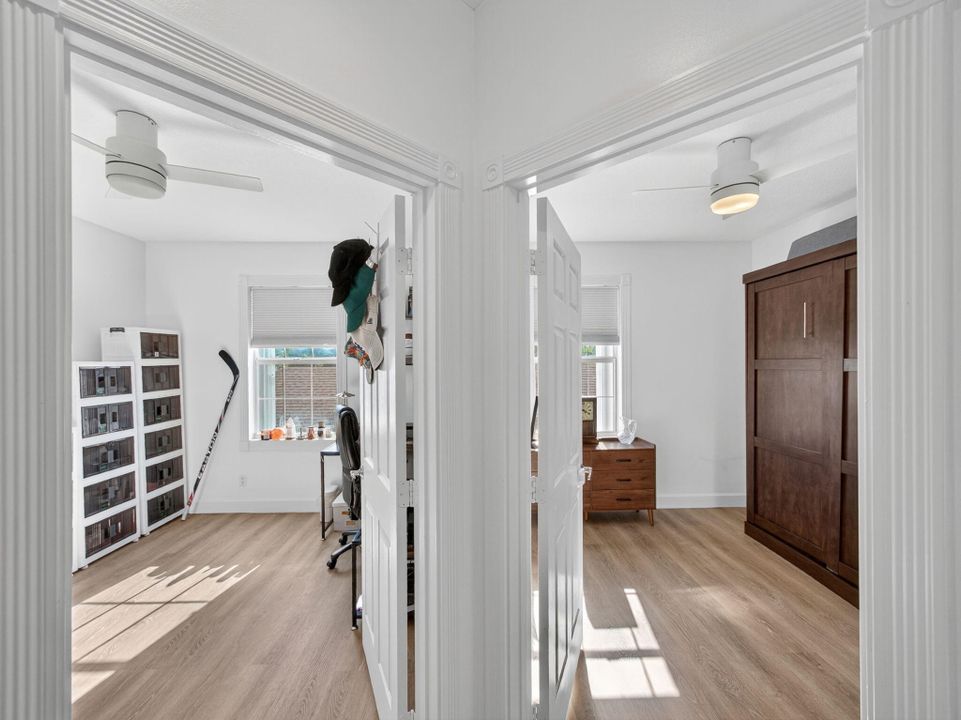 Под контрактом: $3,900 (3 спален, 2 ванн, 1890 Квадратных фут)