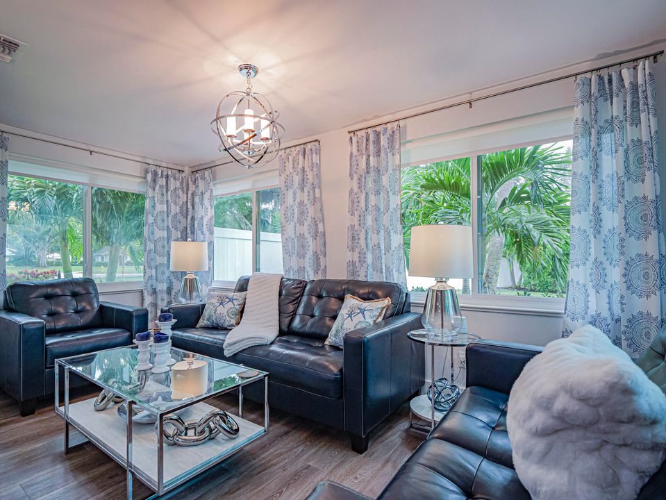 For Sale: $847,000 (4 beds, 3 baths, 2276 Square Feet)