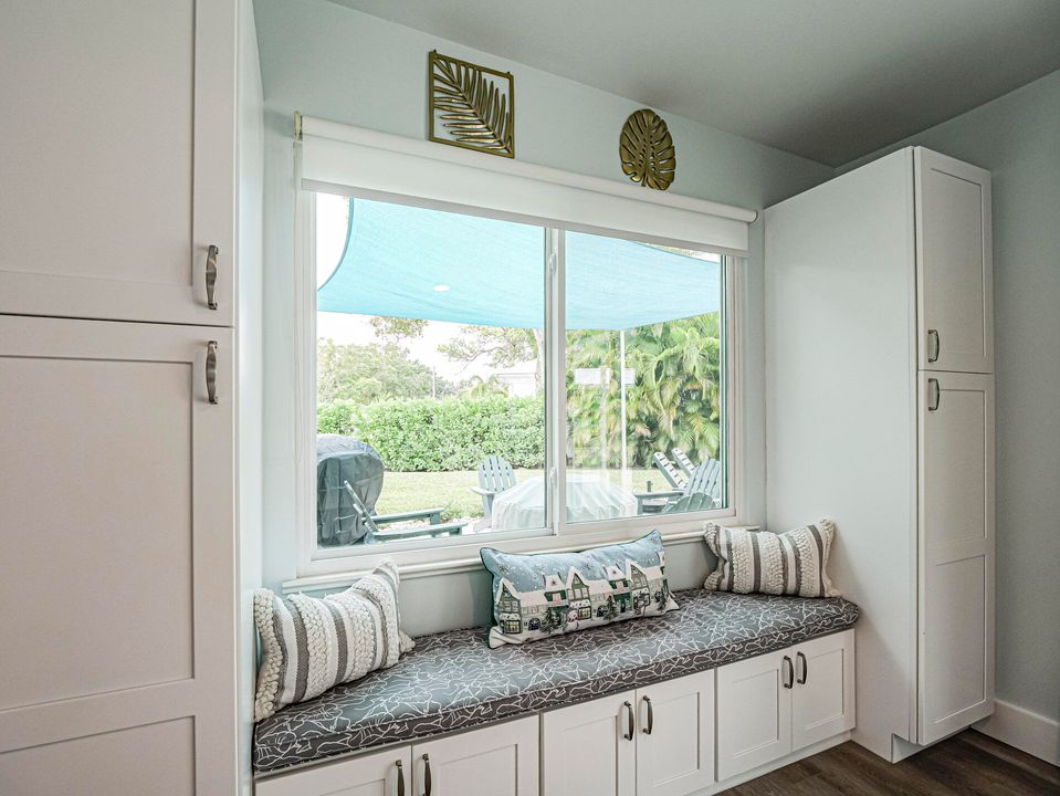 For Sale: $847,000 (4 beds, 3 baths, 2276 Square Feet)