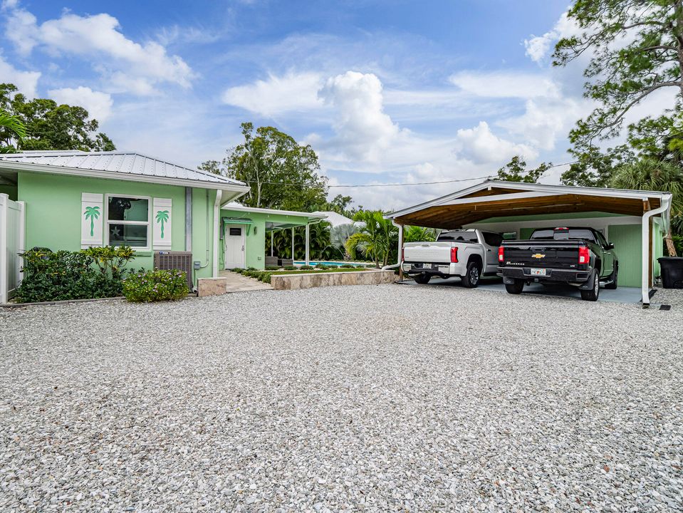 For Sale: $847,000 (4 beds, 3 baths, 2276 Square Feet)