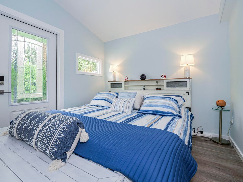 For Sale: $847,000 (4 beds, 3 baths, 2276 Square Feet)