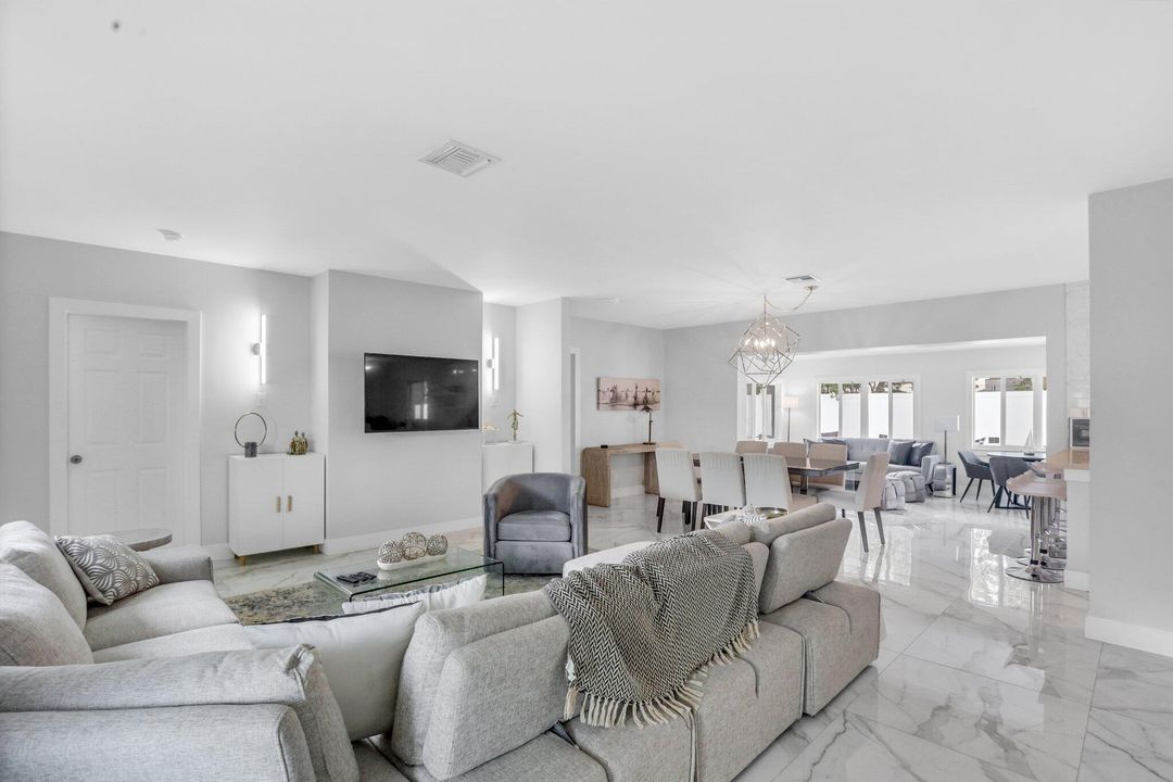 For Sale: $2,295,000 (4 beds, 3 baths, 2198 Square Feet)