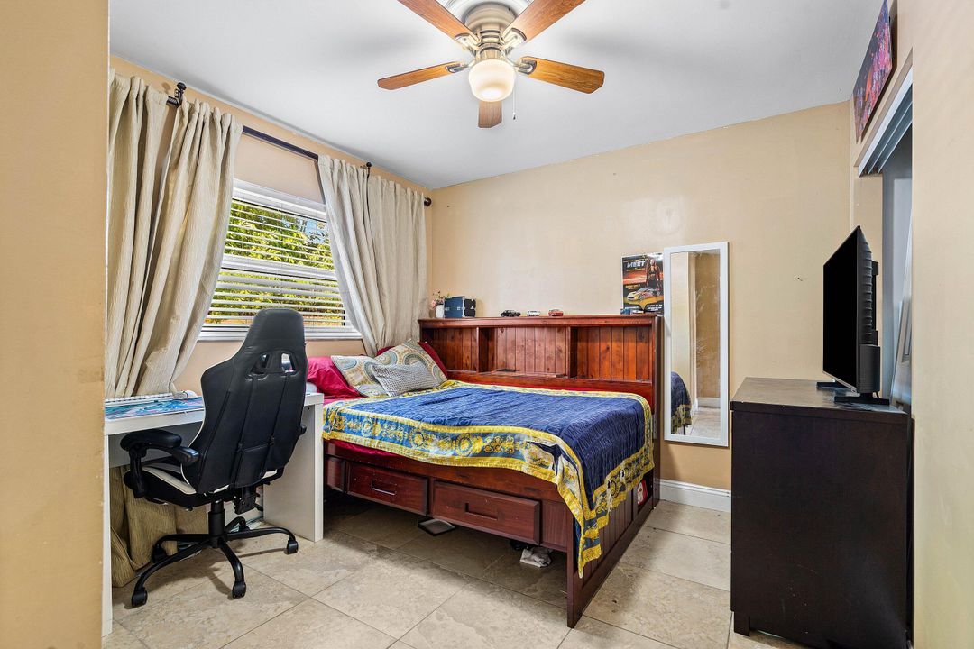 For Sale: $559,900 (4 beds, 2 baths, 1296 Square Feet)