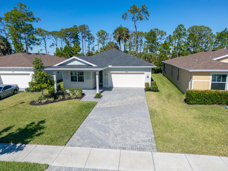 En Venta: $399,000 (3 camas, 3 baños, 1598 Pies cuadrados)