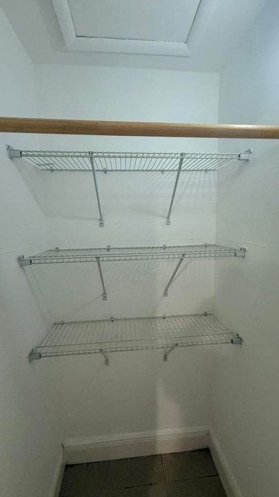 For Rent: $2,400 (2 beds, 2 baths, 800 Square Feet)