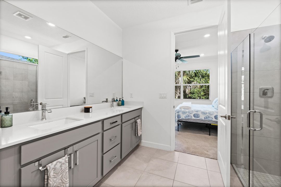 En Venta: $399,000 (3 camas, 3 baños, 1598 Pies cuadrados)