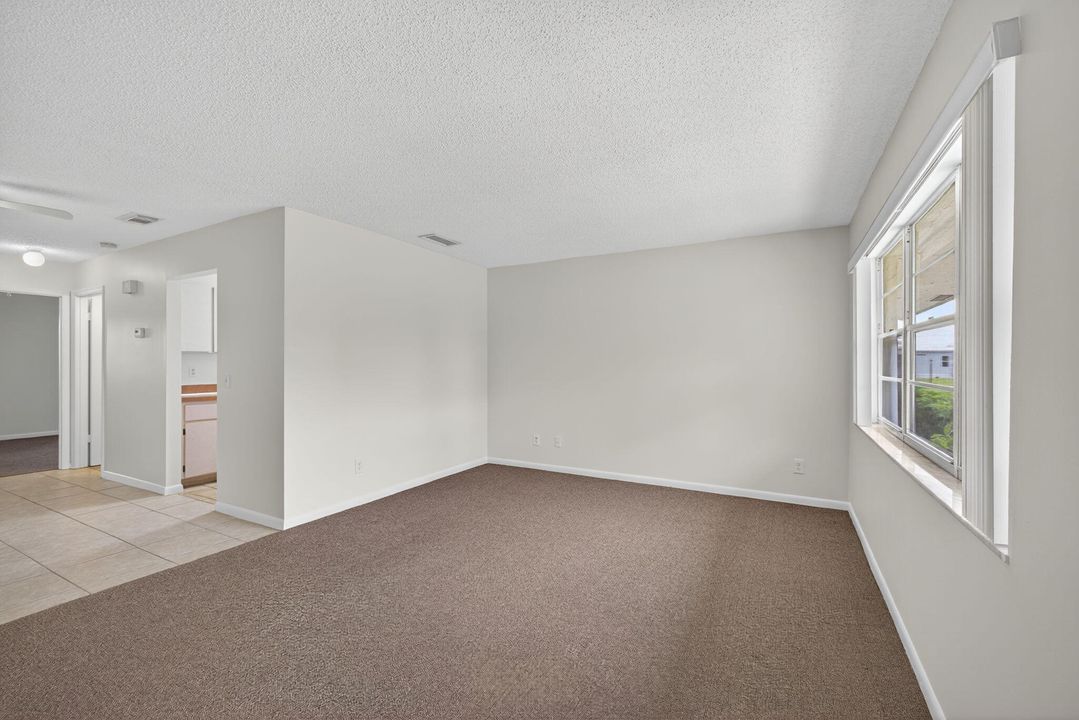 В аренду: $1,600 (1 спален, 1 ванн, 804 Квадратных фут)