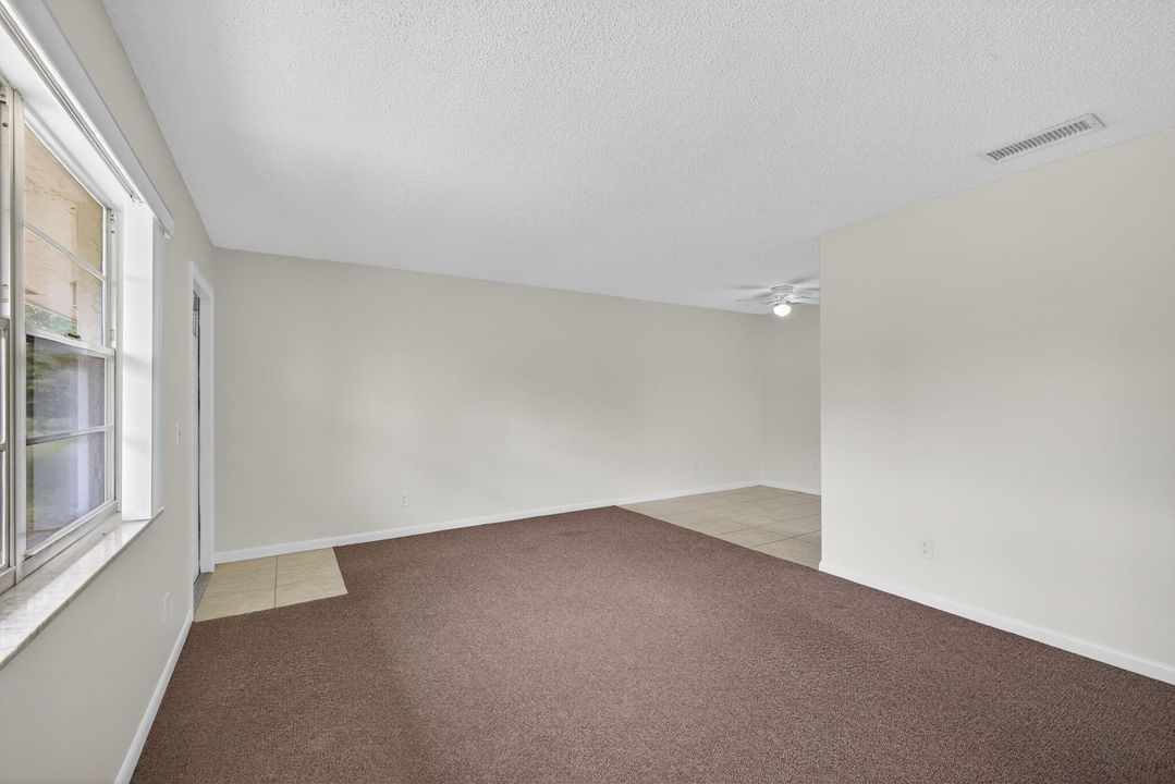 В аренду: $1,600 (1 спален, 1 ванн, 804 Квадратных фут)