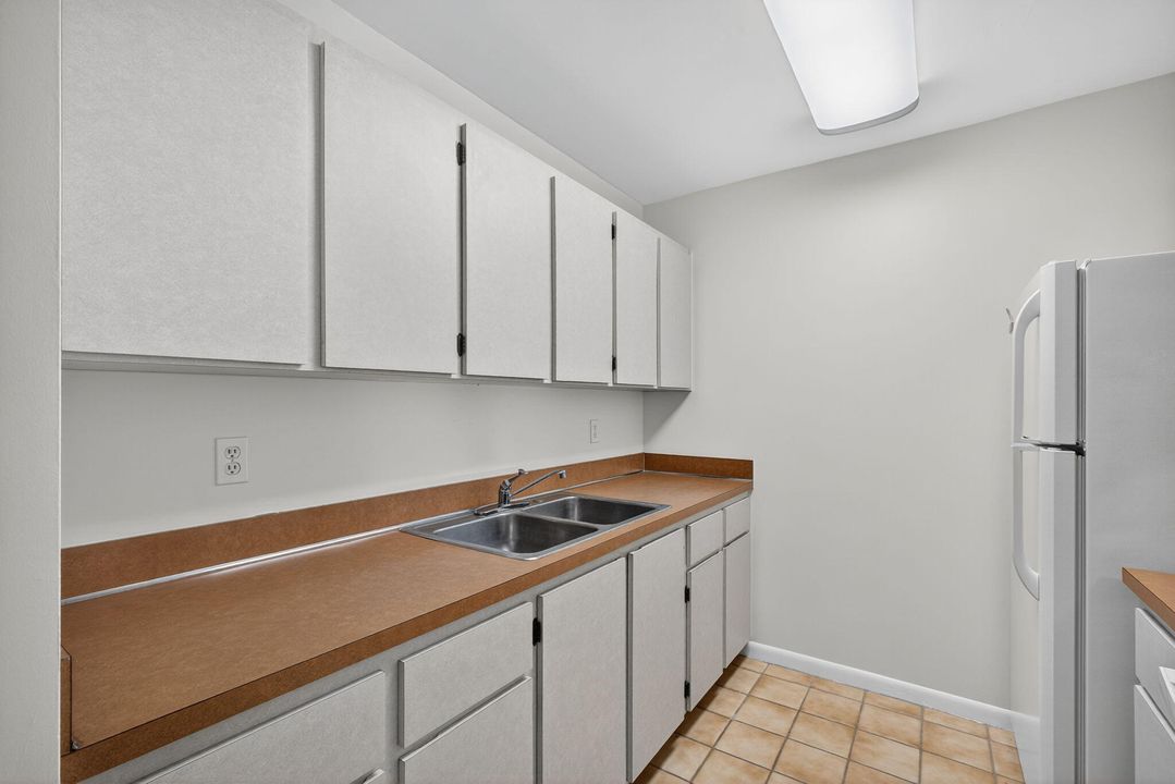 В аренду: $1,600 (1 спален, 1 ванн, 804 Квадратных фут)