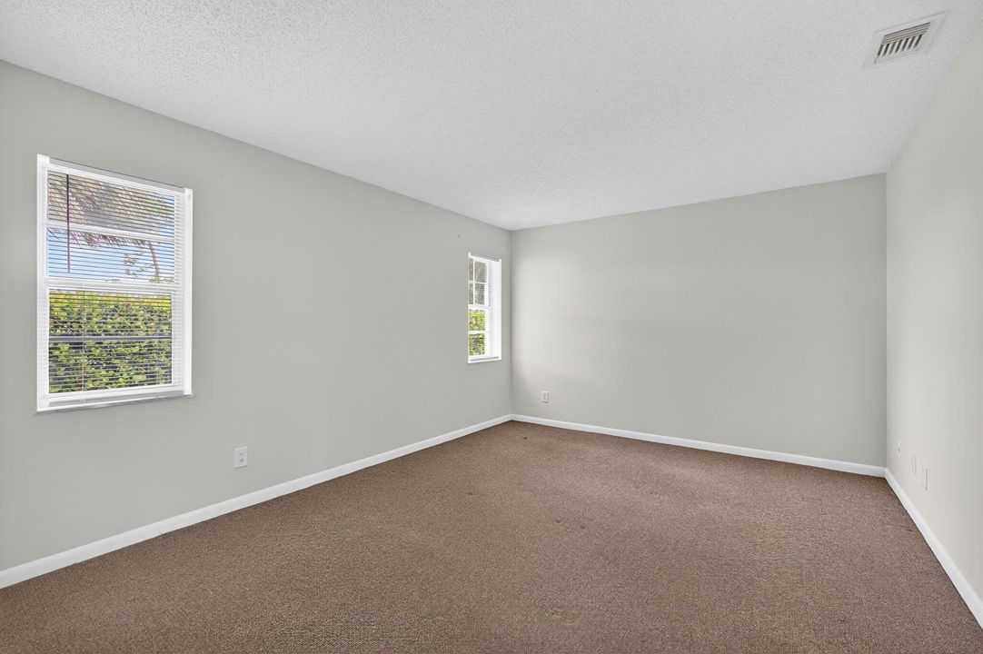 В аренду: $1,600 (1 спален, 1 ванн, 804 Квадратных фут)