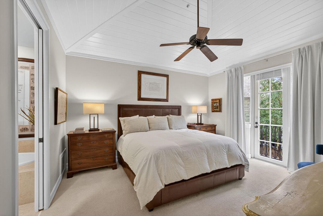 合同活跃: $1,450,000 (3 贝兹, 3 浴室, 2026 平方英尺)