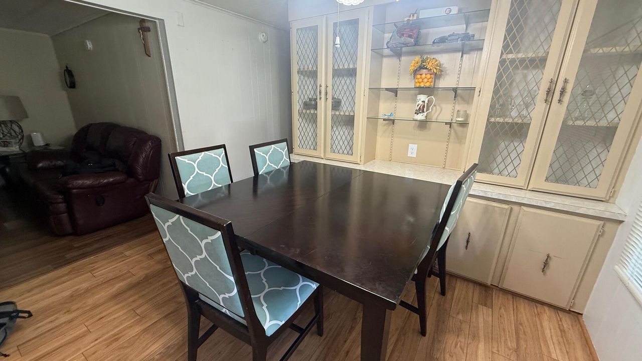 На продажу: $215,000 (3 спален, 2 ванн, 1180 Квадратных фут)