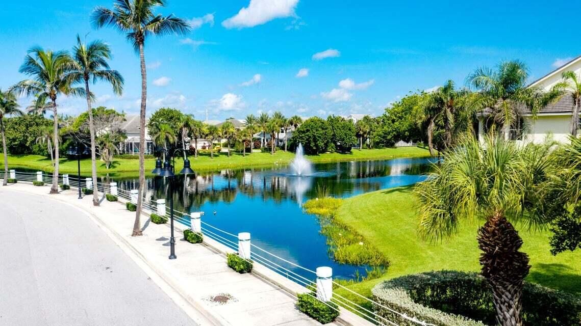 En Venta: $1,397,000 (3 camas, 3 baños, 1822 Pies cuadrados)