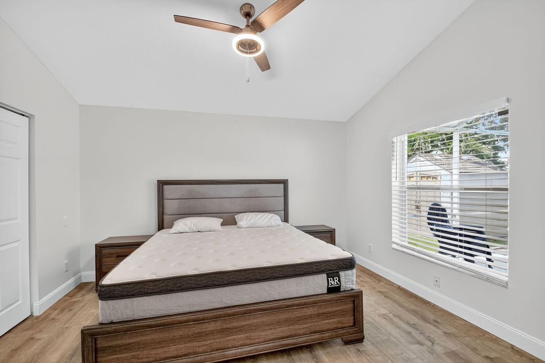 出租: $5,800 (3 贝兹, 2 浴室, 1358 平方英尺)