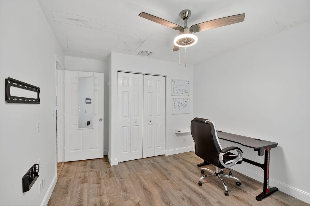 出租: $5,800 (3 贝兹, 2 浴室, 1358 平方英尺)