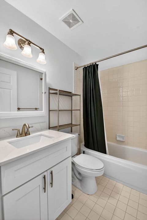 出租: $5,800 (3 贝兹, 2 浴室, 1358 平方英尺)