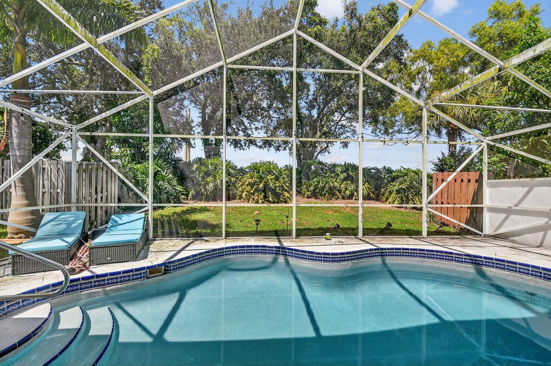 出租: $5,800 (3 贝兹, 2 浴室, 1358 平方英尺)