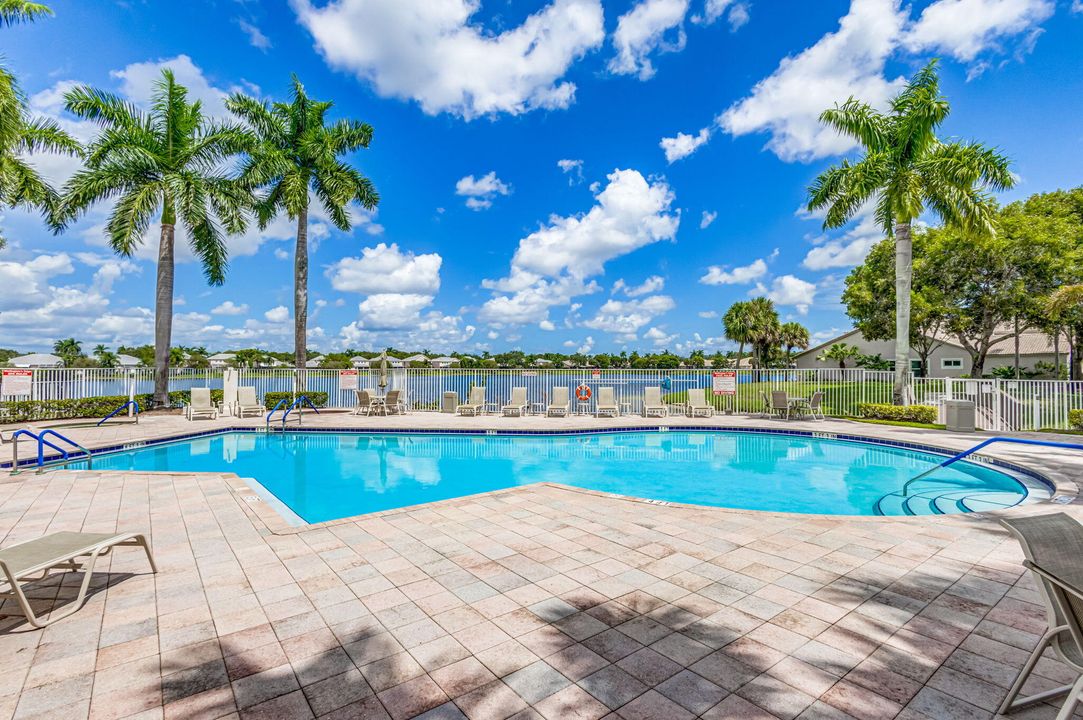 出租: $5,800 (3 贝兹, 2 浴室, 1358 平方英尺)