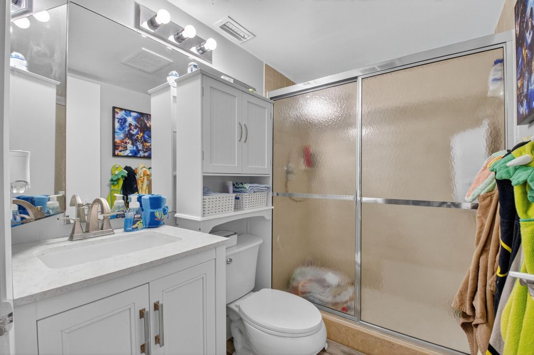 Active With Contract: $339,000 (2 beds, 2 baths, 1302 Square Feet)