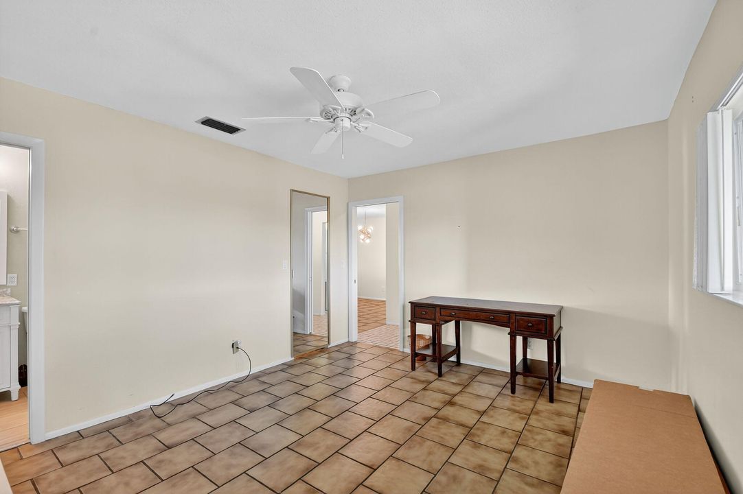 Active With Contract: $165,000 (2 beds, 2 baths, 1014 Square Feet)