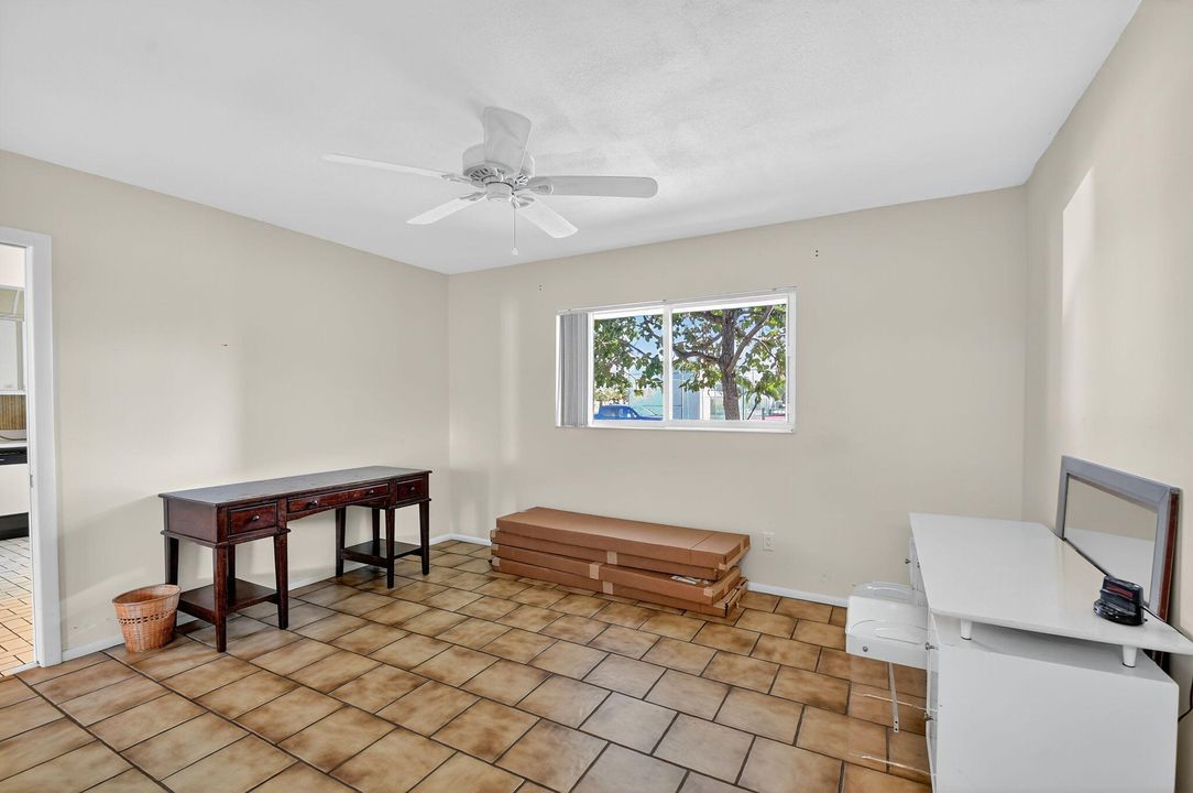 Active With Contract: $165,000 (2 beds, 2 baths, 1014 Square Feet)