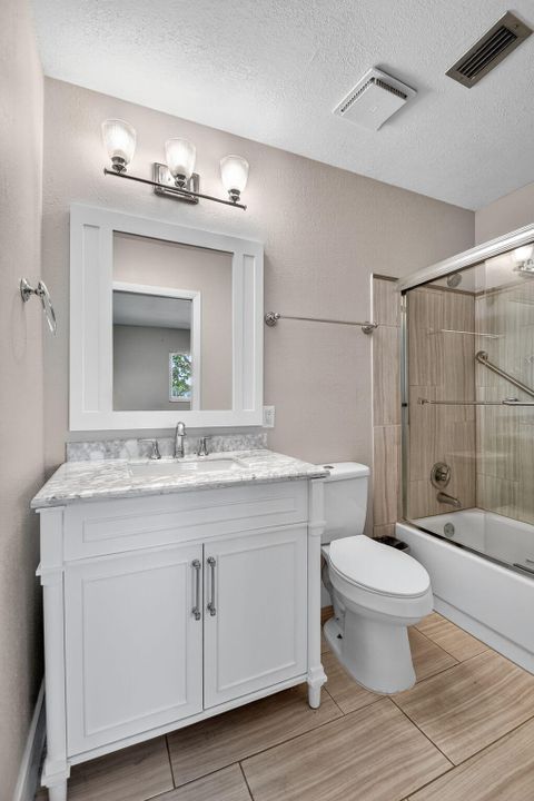 Active With Contract: $165,000 (2 beds, 2 baths, 1014 Square Feet)