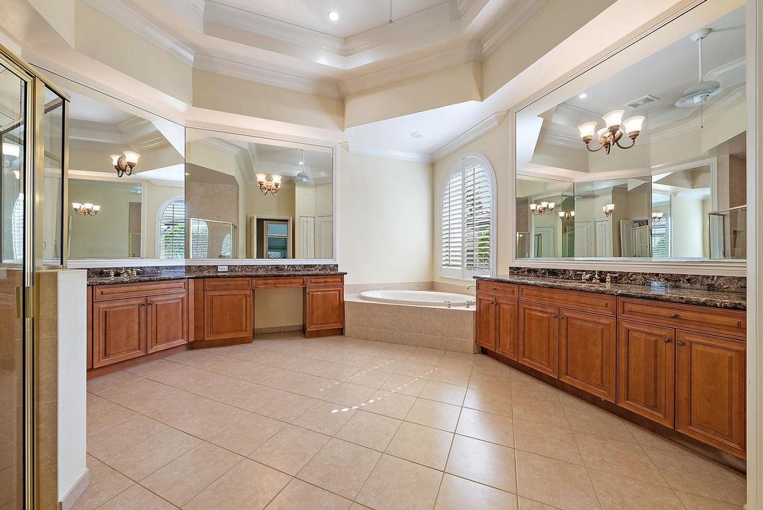 На продажу: $1,895,000 (4 спален, 3 ванн, 3743 Квадратных фут)