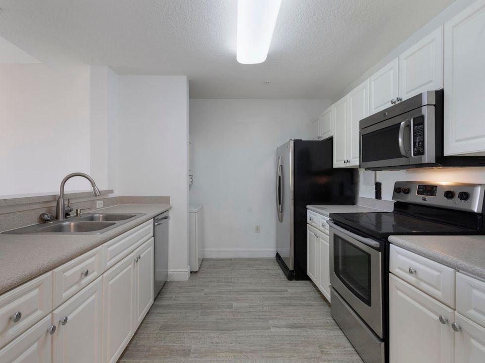 En Venta: $288,000 (1 camas, 1 baños, 823 Pies cuadrados)