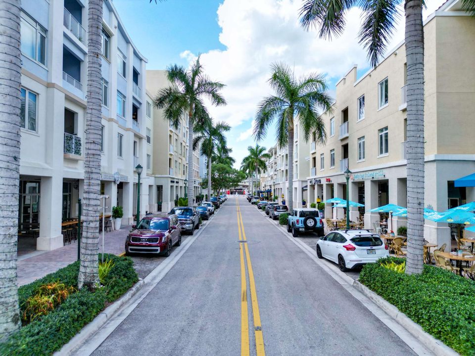 En Venta: $288,000 (1 camas, 1 baños, 823 Pies cuadrados)