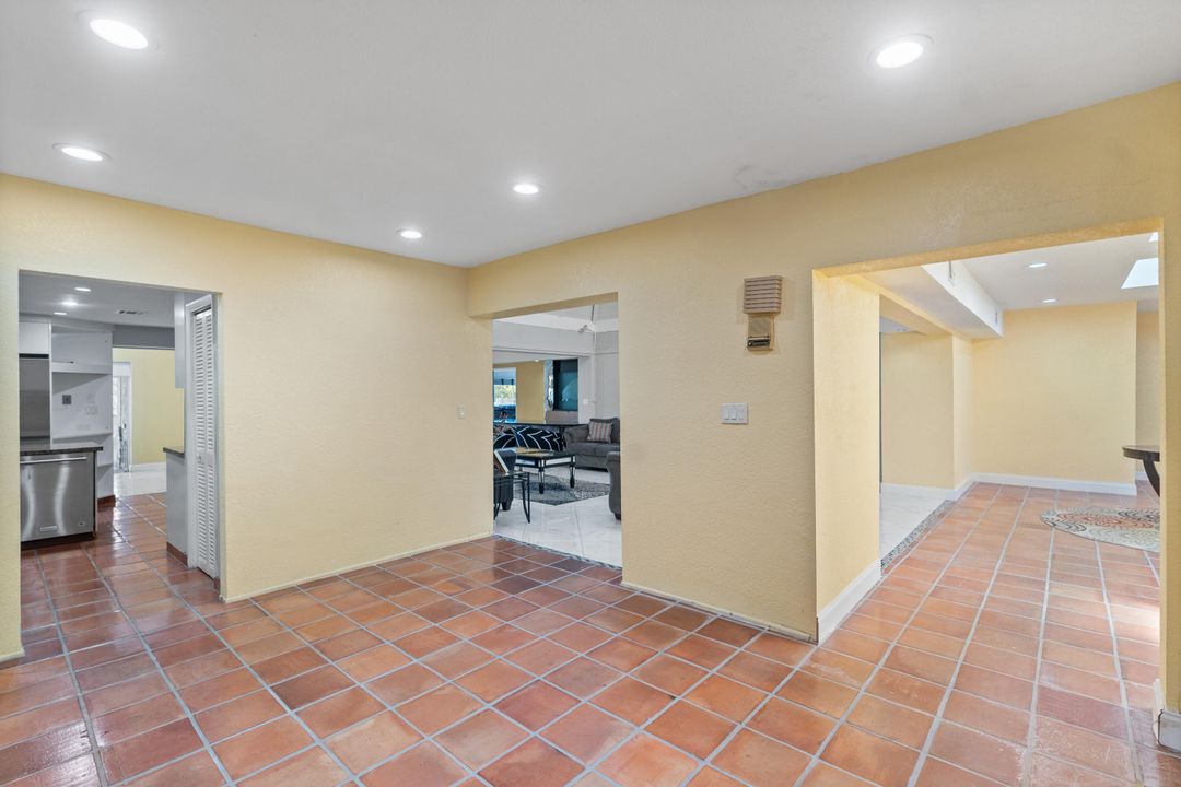 待售: $1,425,000 (5 贝兹, 4 浴室, 4338 平方英尺)