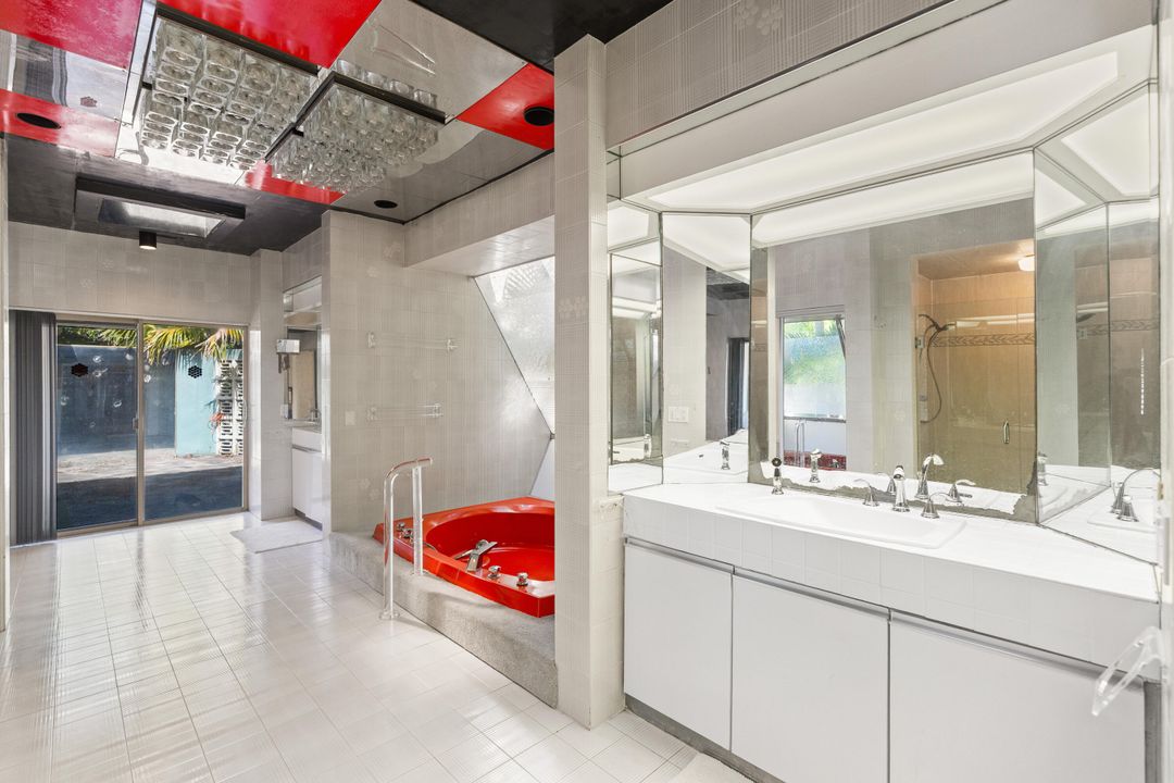 待售: $1,425,000 (5 贝兹, 4 浴室, 4338 平方英尺)