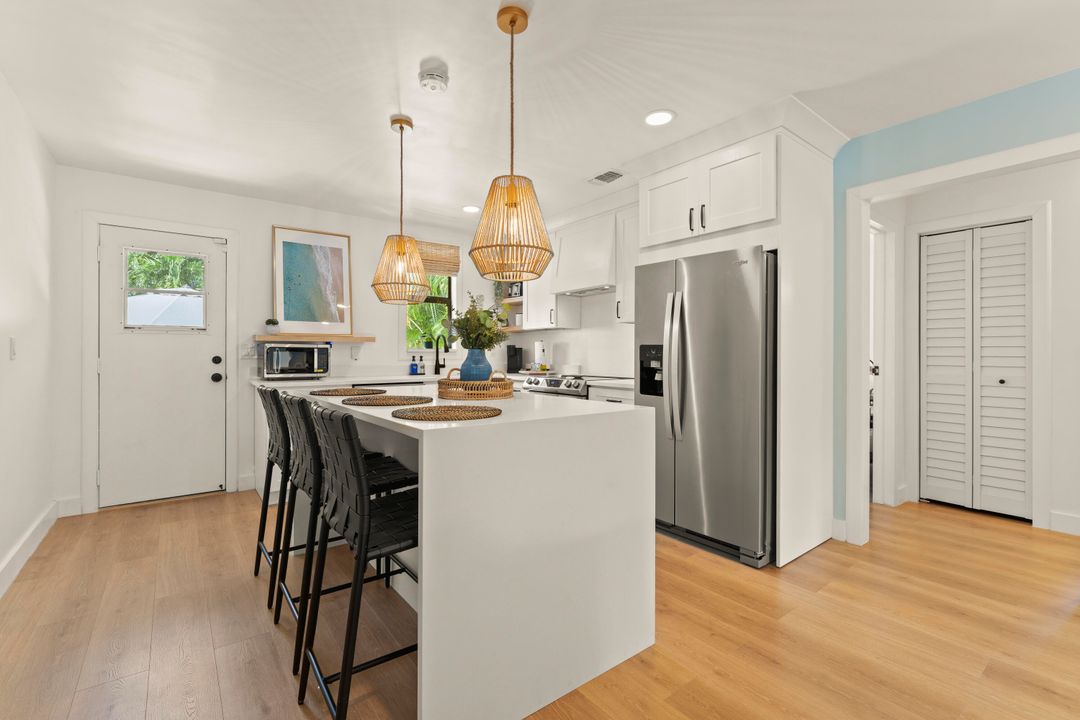 For Rent: $9,500 (4 beds, 2 baths, 1264 Square Feet)