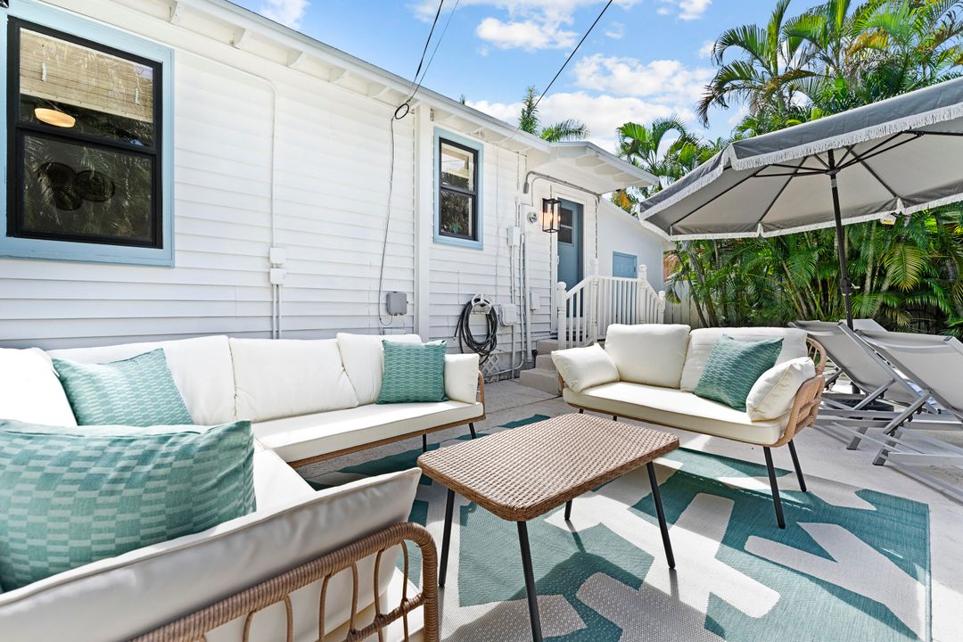 For Rent: $9,500 (4 beds, 2 baths, 1264 Square Feet)