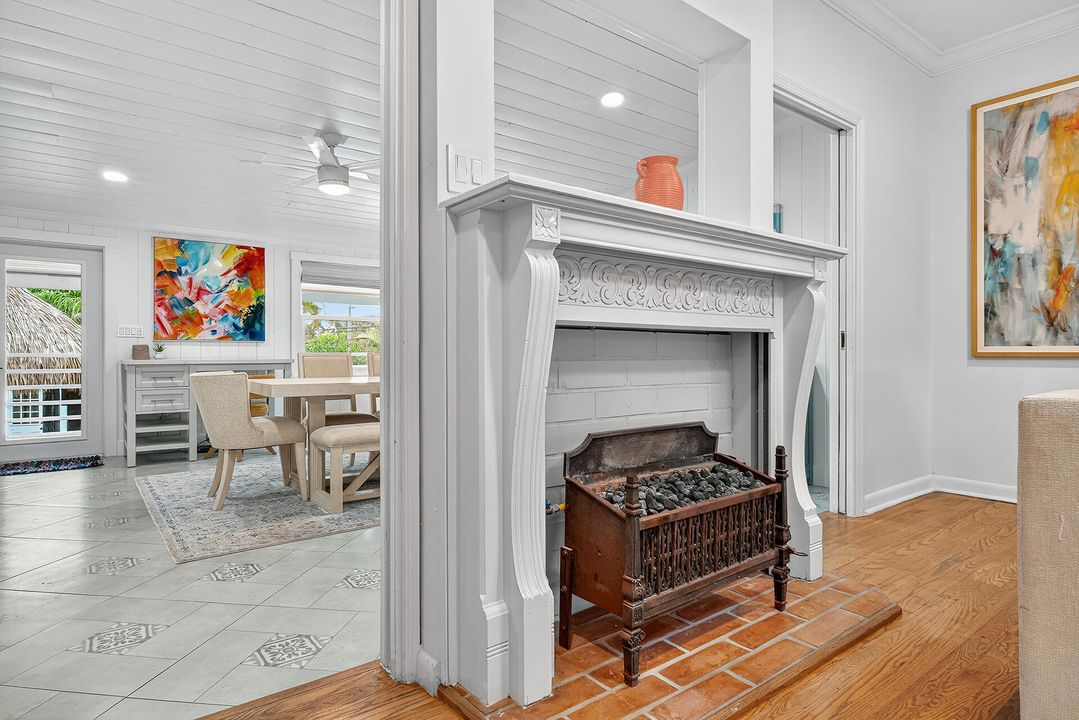 For Sale: $1,245,000 (3 beds, 2 baths, 1772 Square Feet)