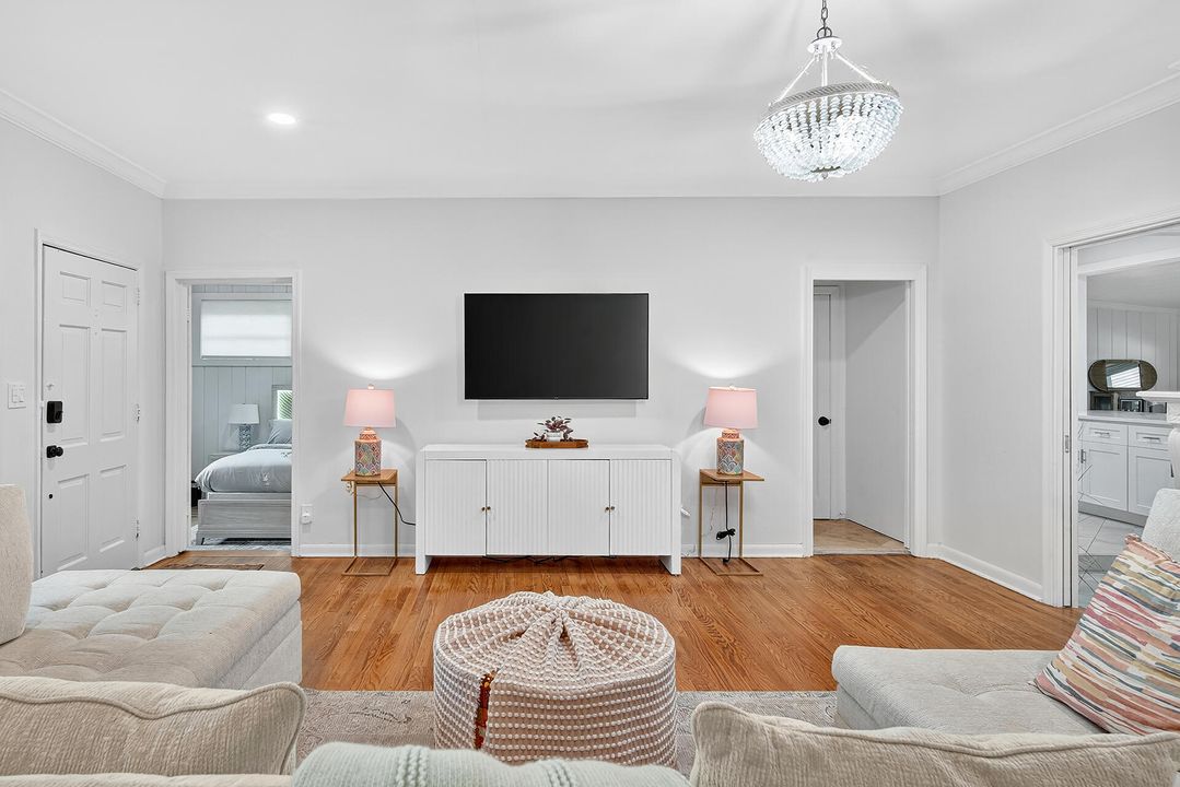 For Sale: $1,245,000 (3 beds, 2 baths, 1772 Square Feet)