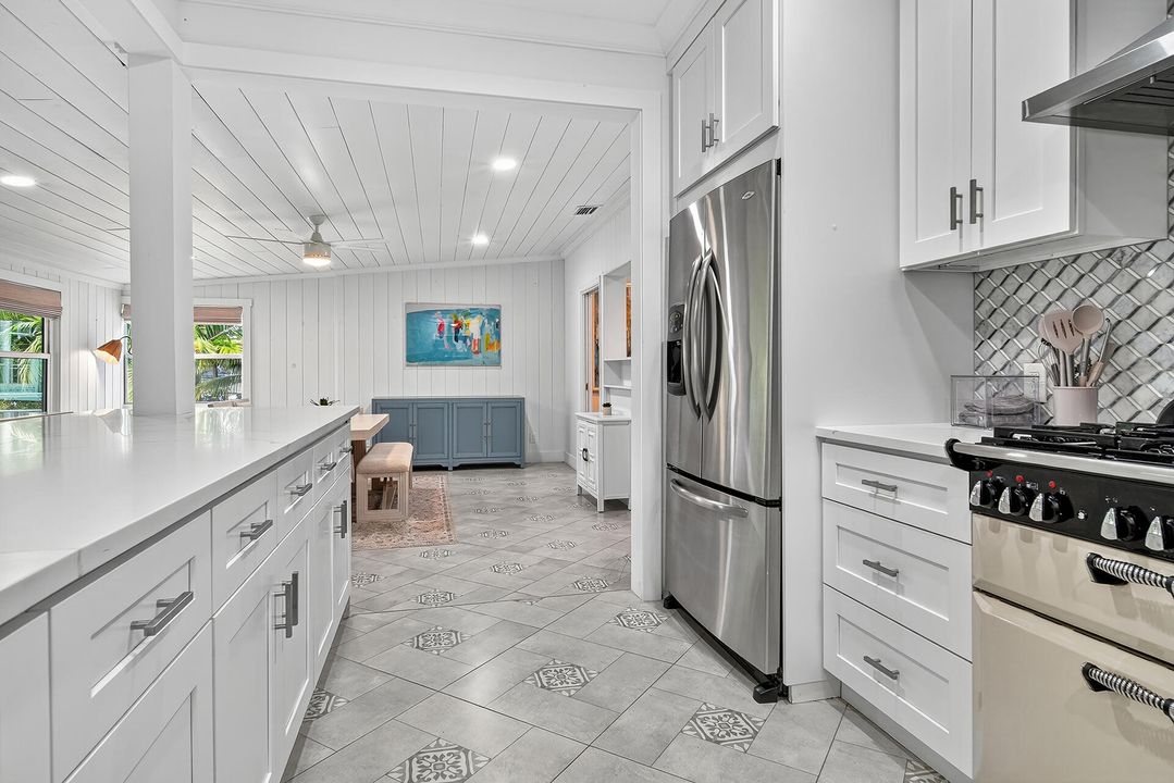 For Sale: $1,245,000 (3 beds, 2 baths, 1772 Square Feet)