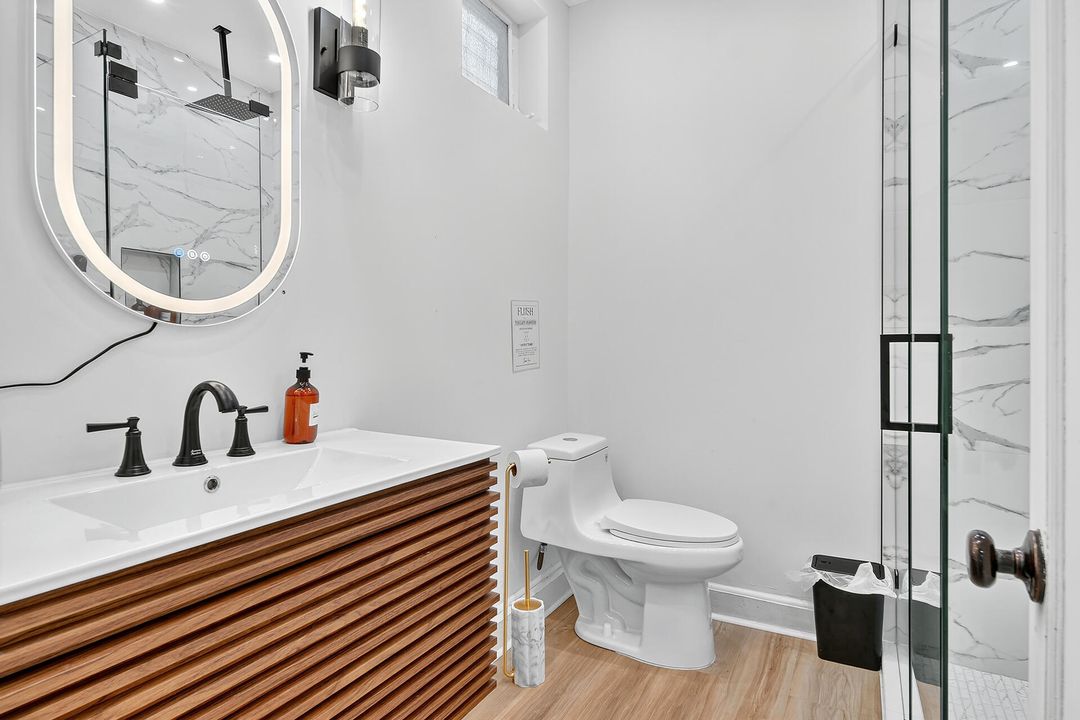 For Sale: $1,245,000 (3 beds, 2 baths, 1772 Square Feet)