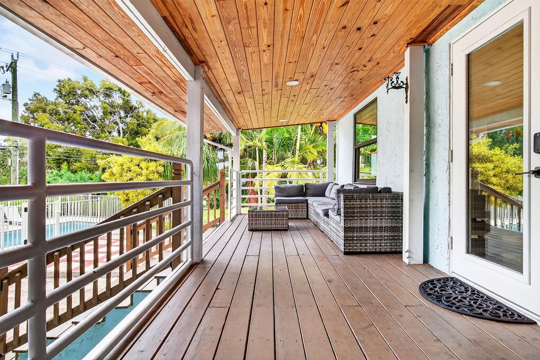 For Sale: $1,245,000 (3 beds, 2 baths, 1772 Square Feet)