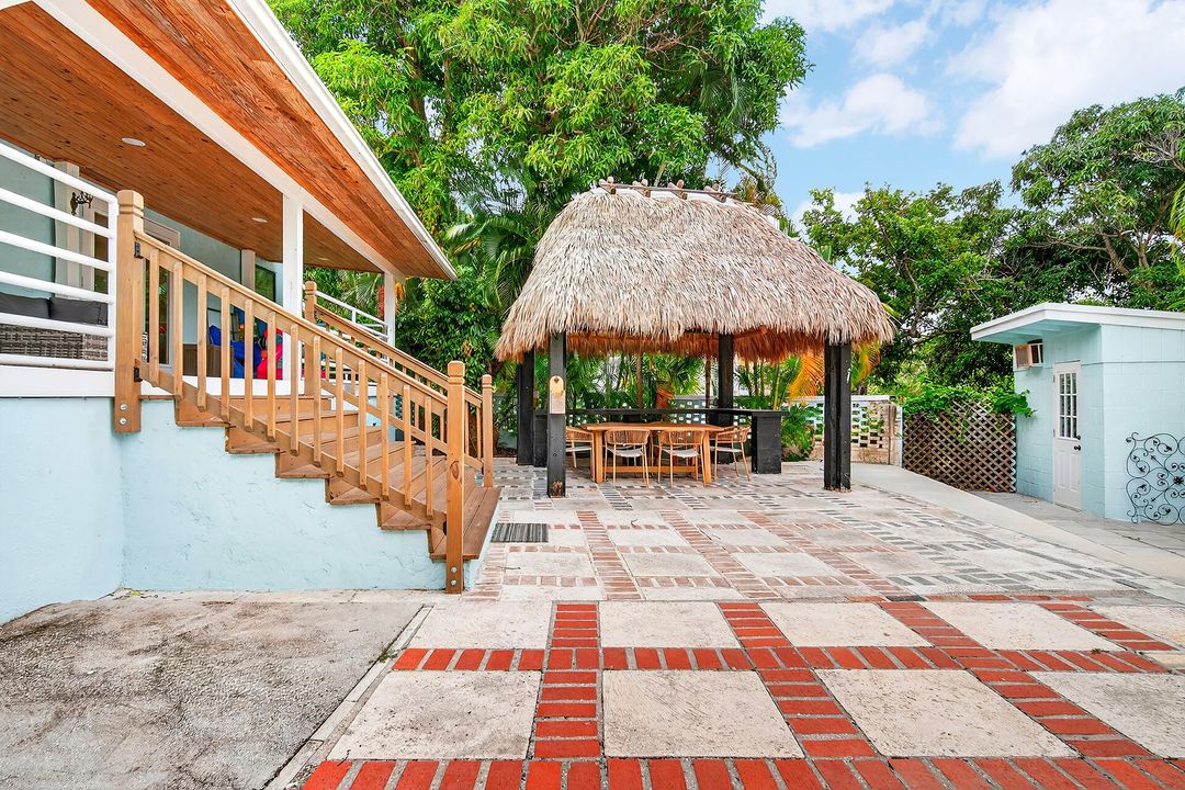 For Sale: $1,245,000 (3 beds, 2 baths, 1772 Square Feet)