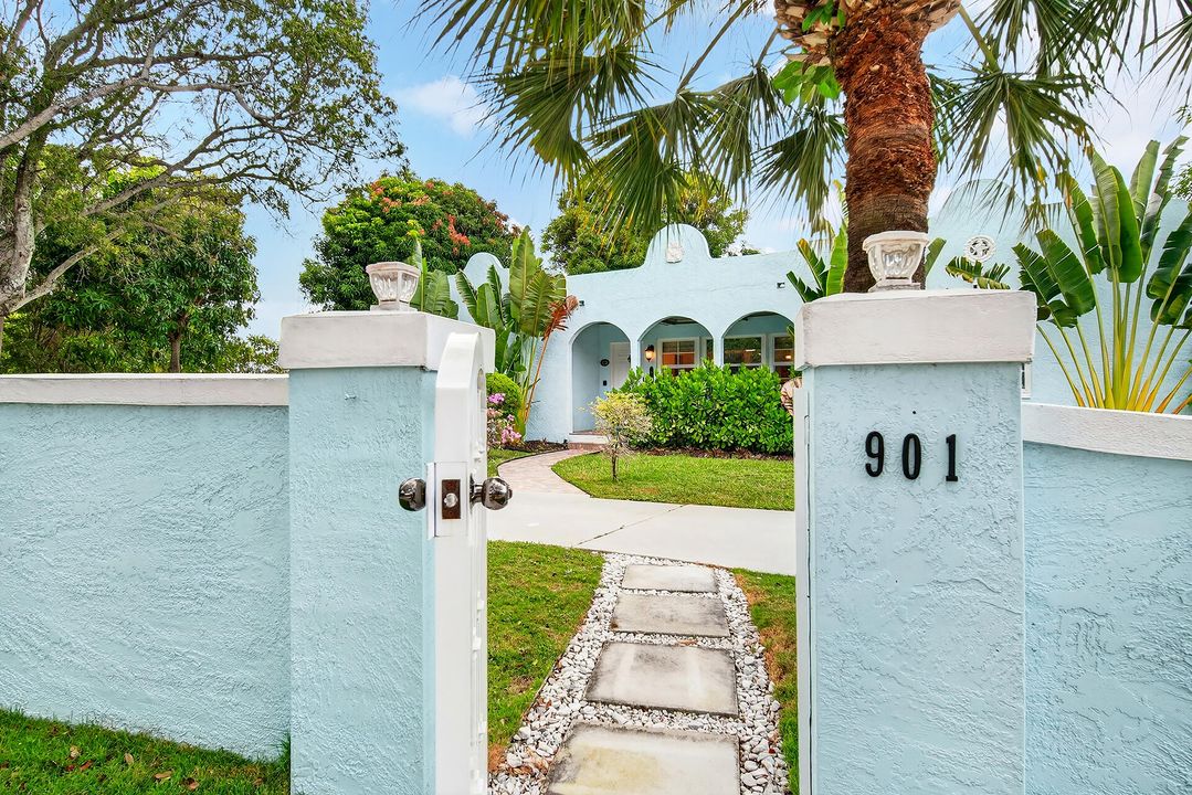 For Sale: $1,245,000 (3 beds, 2 baths, 1772 Square Feet)