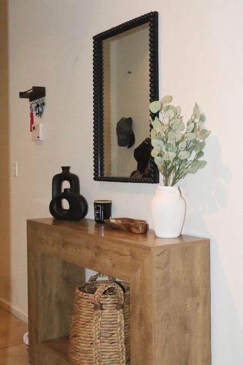 For Sale: $355,000 (2 beds, 2 baths, 975 Square Feet)