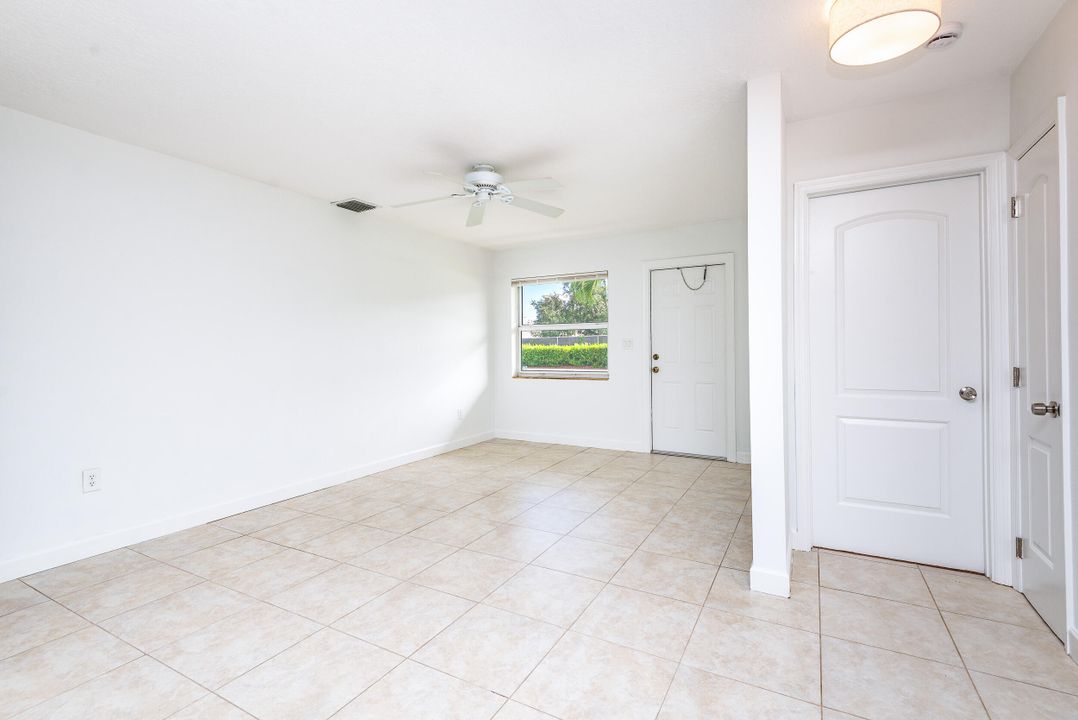 Под контрактом: $3,700 (3 спален, 2 ванн, 1671 Квадратных фут)