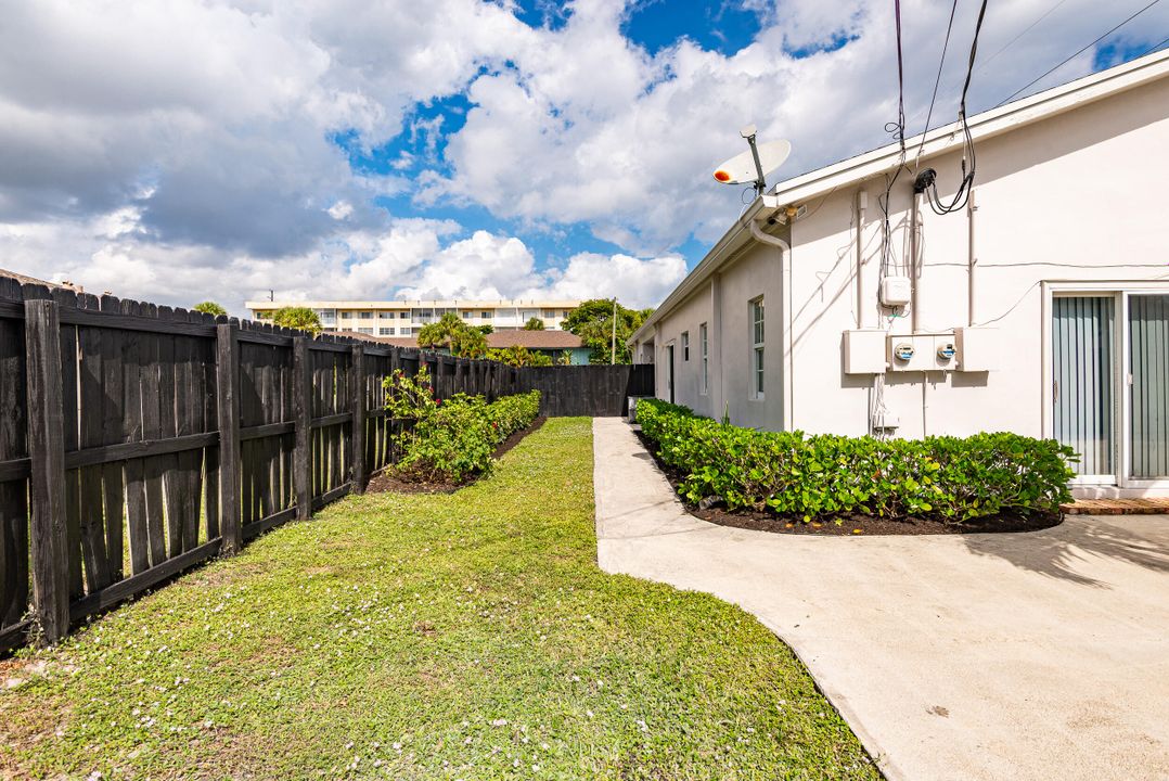 Под контрактом: $3,700 (3 спален, 2 ванн, 1671 Квадратных фут)