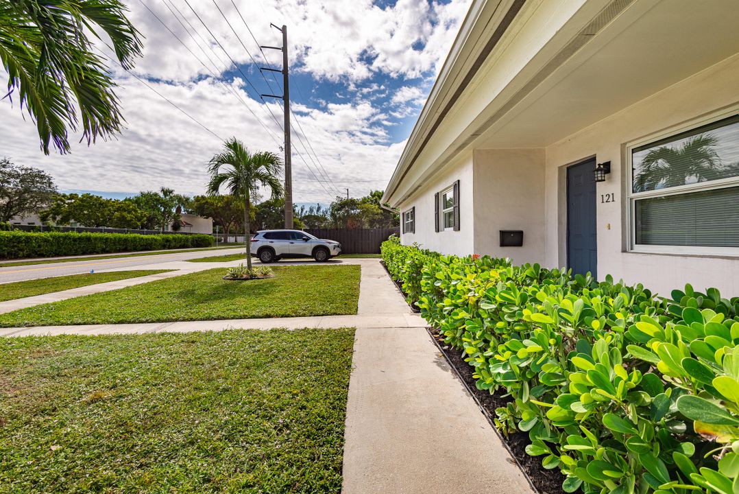 Под контрактом: $3,700 (3 спален, 2 ванн, 1671 Квадратных фут)